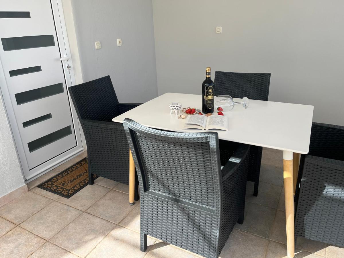 Apartments Medic Drace Bagian luar foto