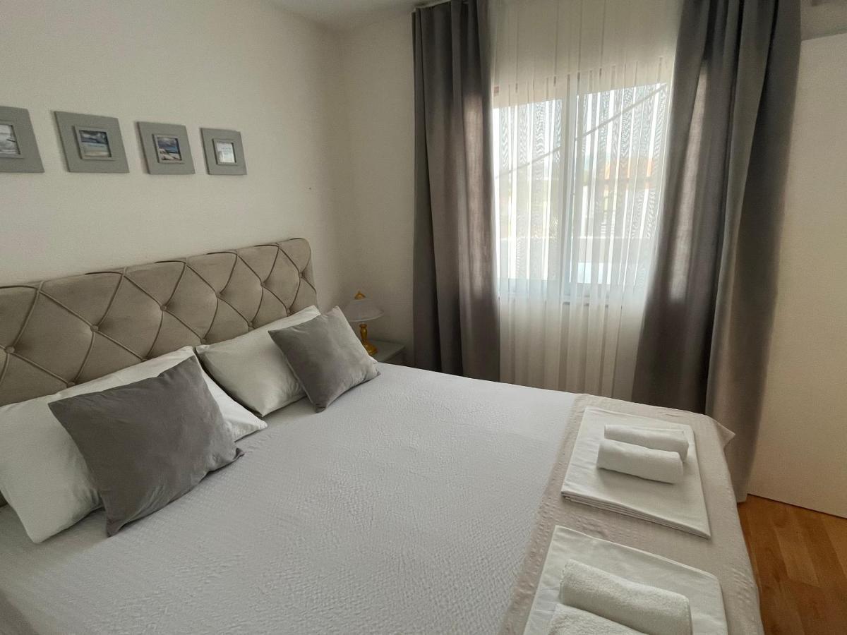 Apartments Medic Drace Bagian luar foto