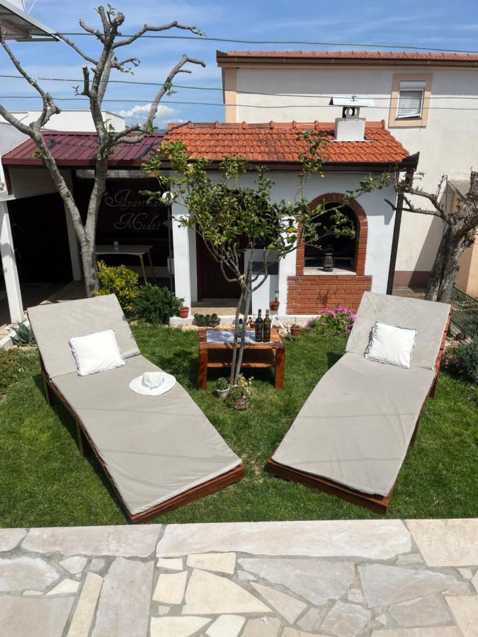 Apartments Medic Drace Bagian luar foto