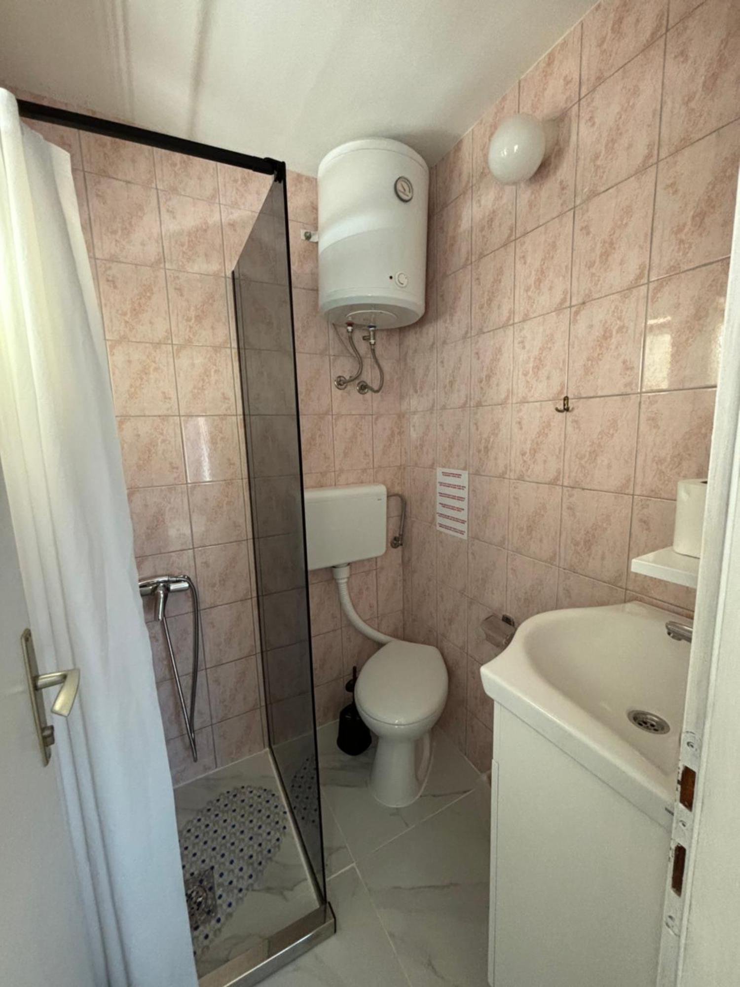 Apartments Medic Drace Bagian luar foto