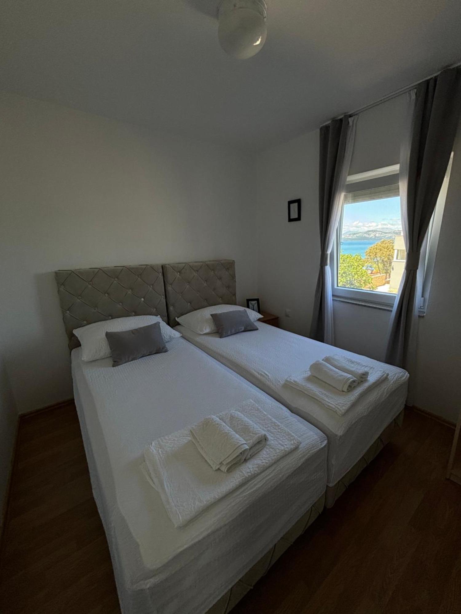 Apartments Medic Drace Bagian luar foto