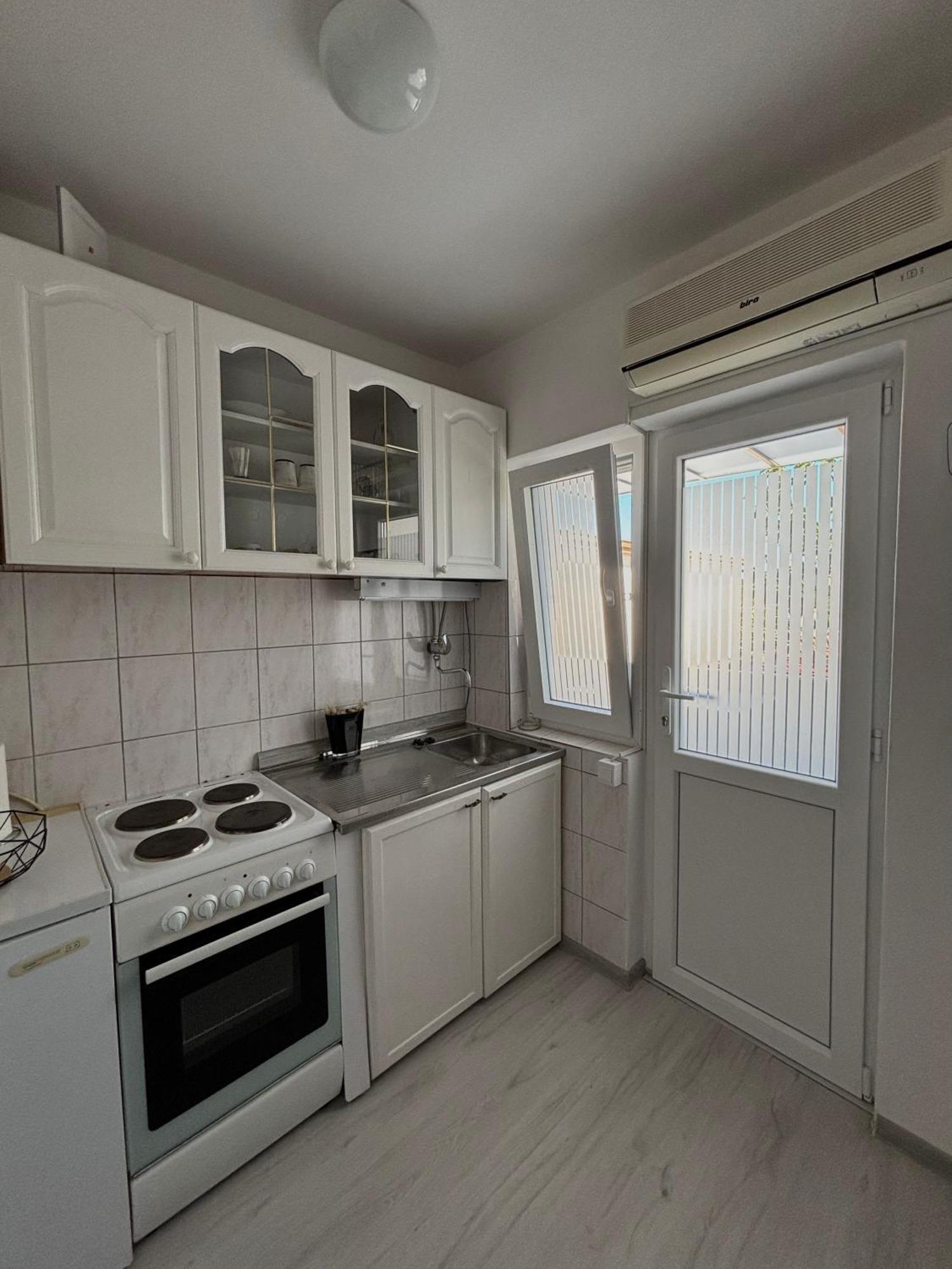 Apartments Medic Drace Bagian luar foto